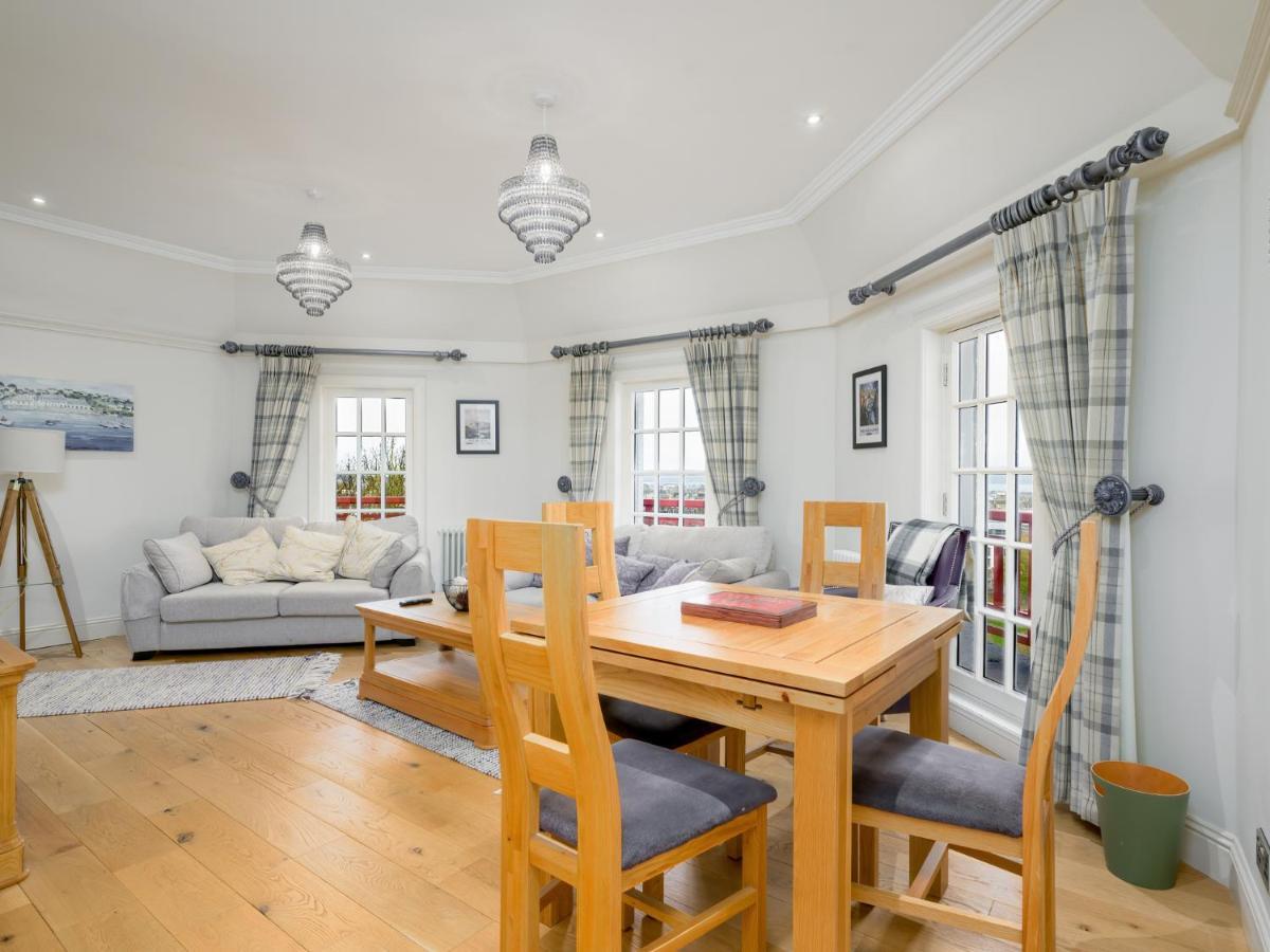 Pass The Keys Historic Ramsay Garden Apt With Balcony Views EDI Eksteriør bilde